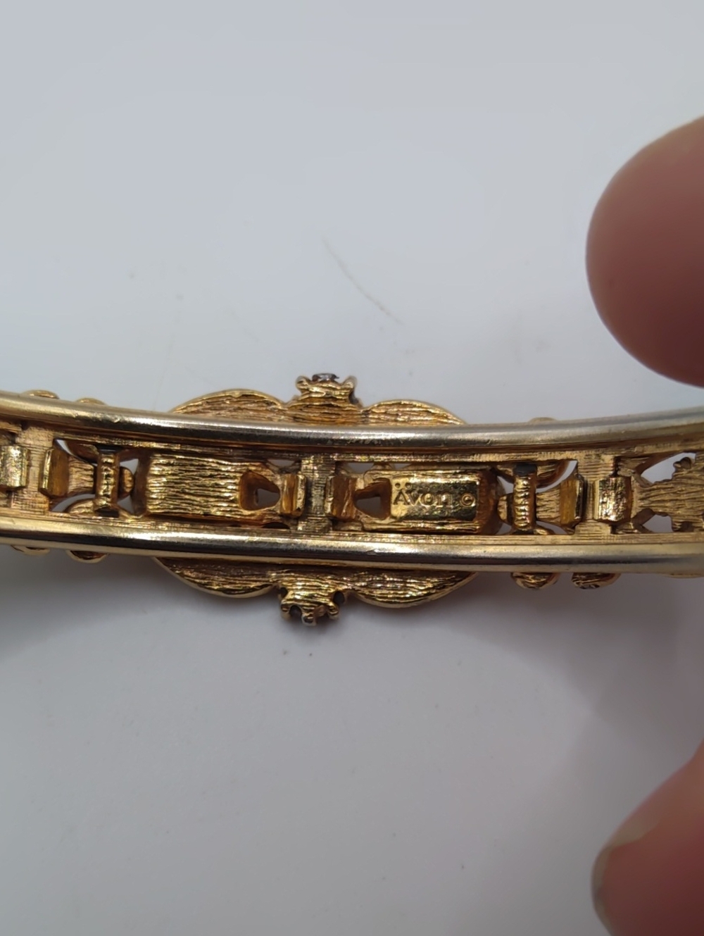 Avon Queensbury Victorian Revival Bracelet 1974 - Picture 6 of 6